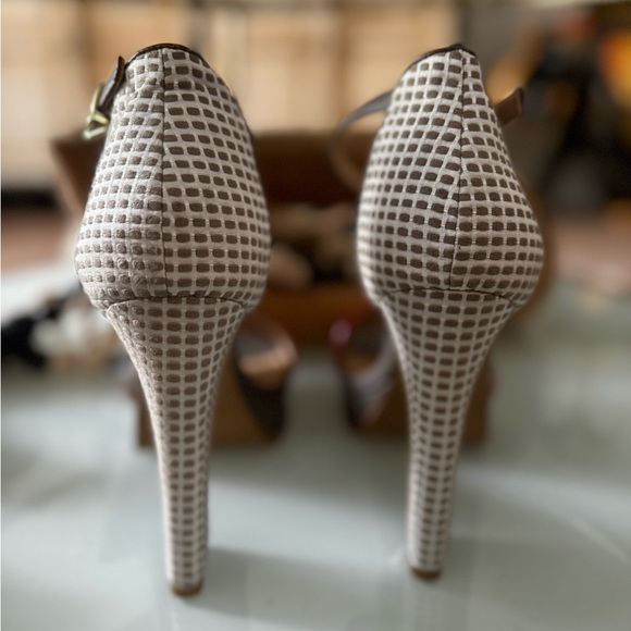 EXE platform heals (5”) - Picture 5 of 5